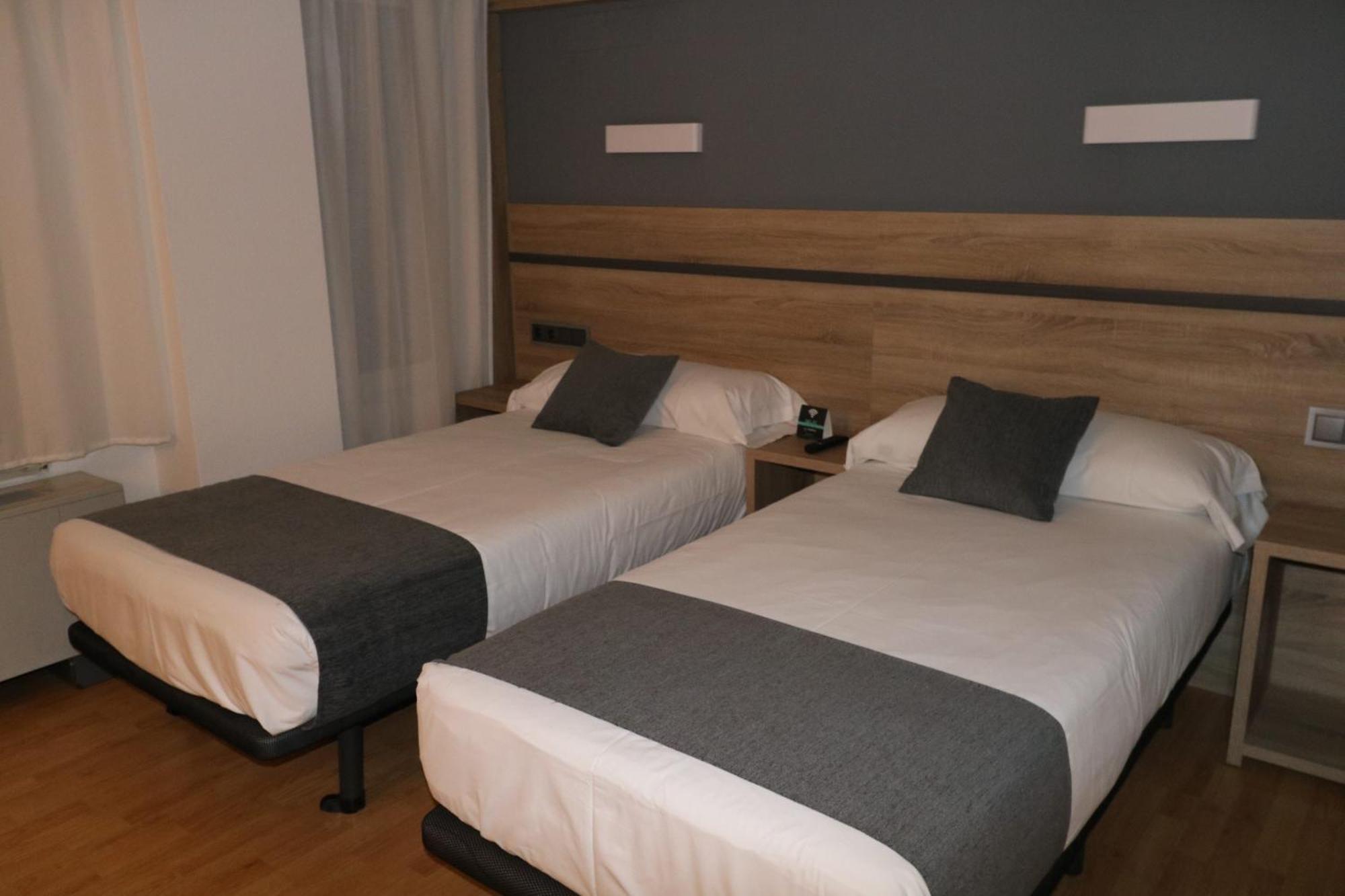 Hostal Alda Palencia Plaza エクステリア 写真